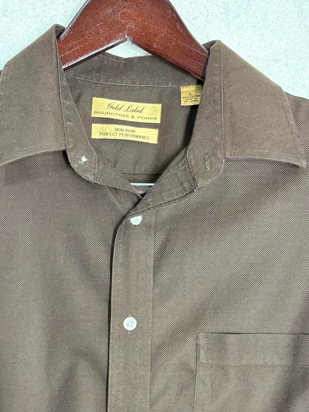 Roundtree & Yorke Gold Label Brown Men’s Button-Down Shirt